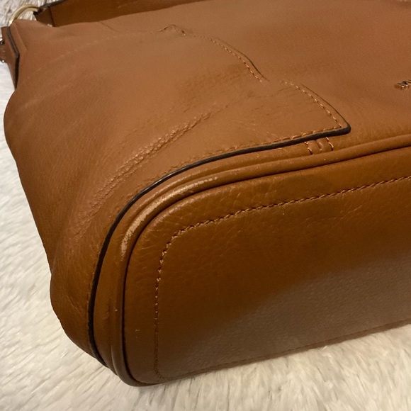 Michael Kors Pebbled Leather Shoulder Bag Camel Side Pockets - Picture 10 of 16